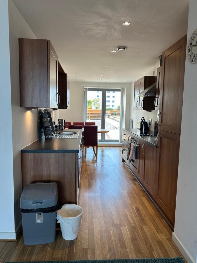 Stunning Waterfront Western Harbour Apartment エディンバラ エクステリア 写真