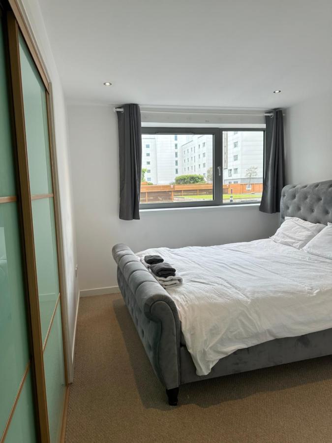Stunning Waterfront Western Harbour Apartment エディンバラ エクステリア 写真